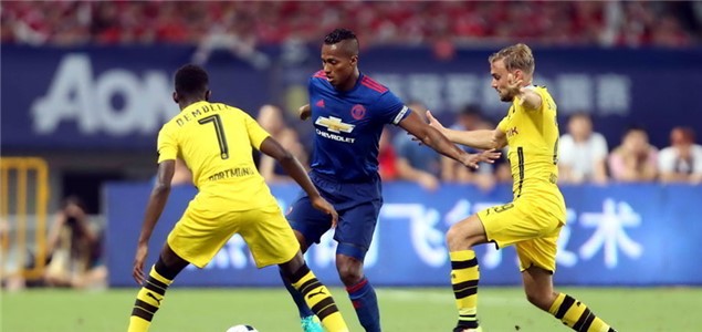 在赛场上继 在赛场上继