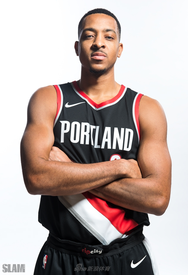 持在高位竞 持在高位竞