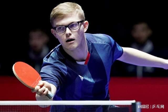 根据日程安 根据日程安